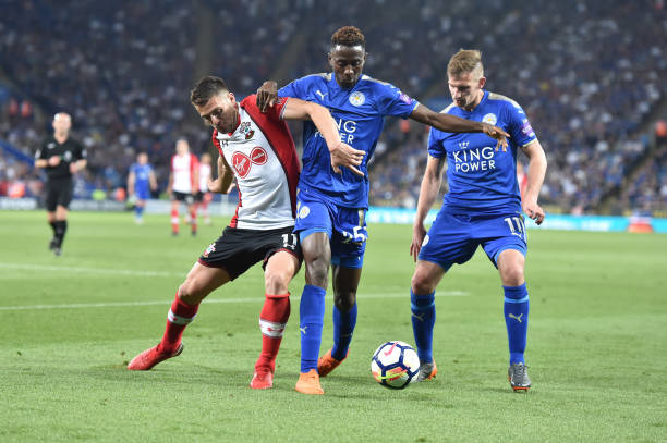 随着球员们 随着球员们